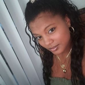 Meet your Posher, Leticia